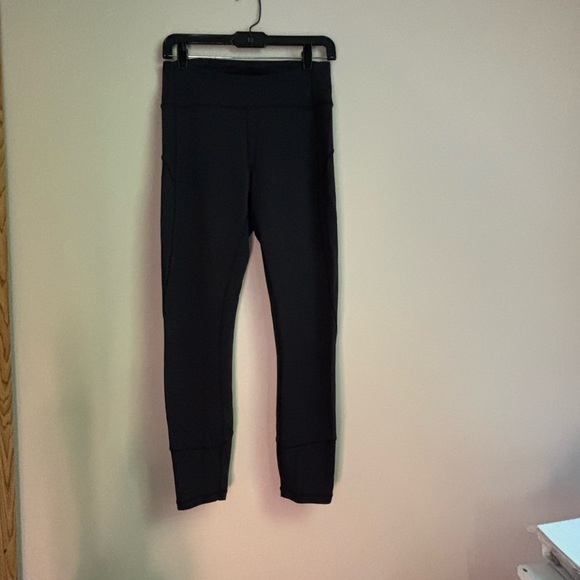 LULULEMON In Movement 7/8 Tight *Everlux 25"
Black 8 EUC - Picture 5 of 8